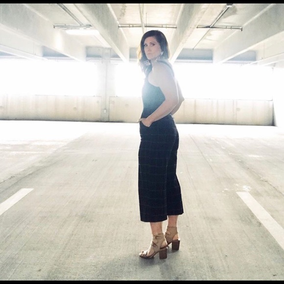 Romper - Picture 2 of 4